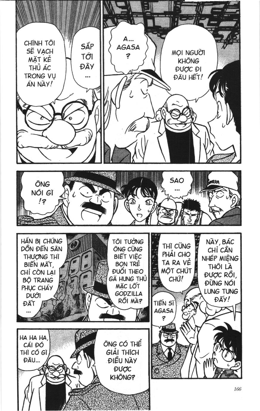 Thám tử lừng danh Conan Loạt truyện tranh Chapter 138 - Trang 4