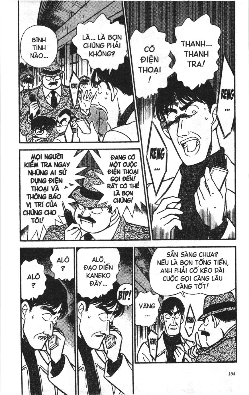 Thám tử lừng danh Conan Loạt truyện tranh Chapter 198 - Trang 4