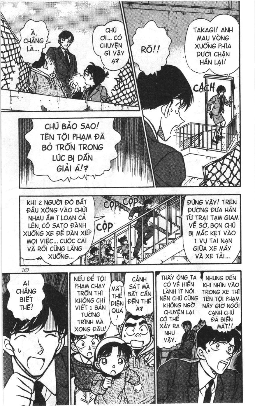 Thám tử lừng danh Conan Loạt truyện tranh Chapter 241 - Trang 9