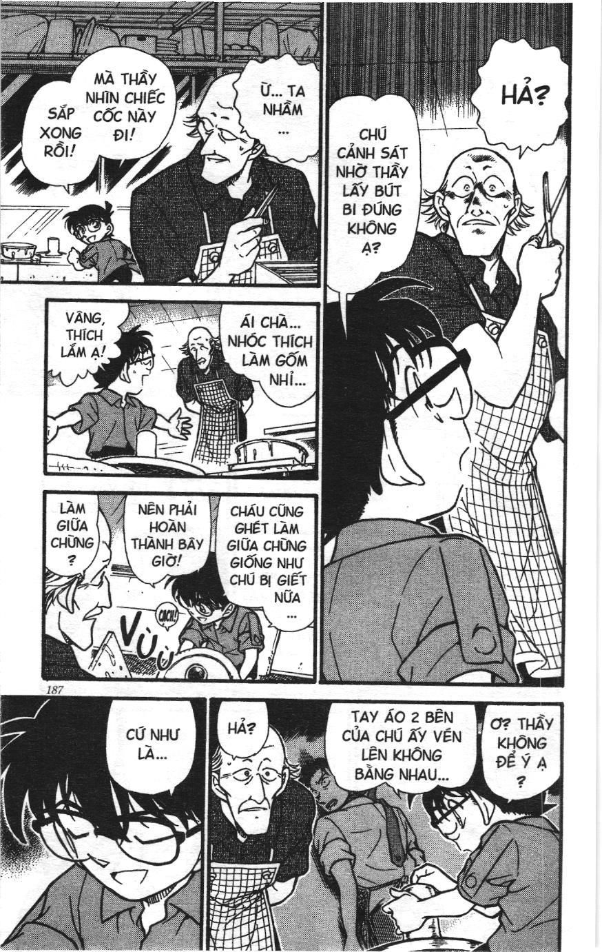 Thám tử lừng danh Conan Loạt truyện tranh Chapter 316 - Trang 11