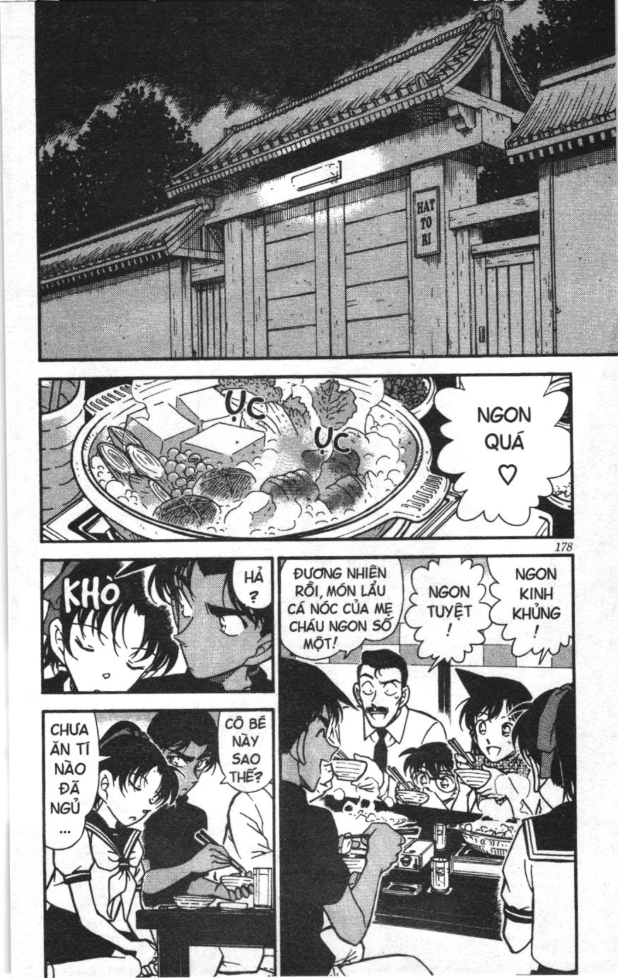 Thám tử lừng danh Conan Loạt truyện tranh Chapter 327 - Trang 2