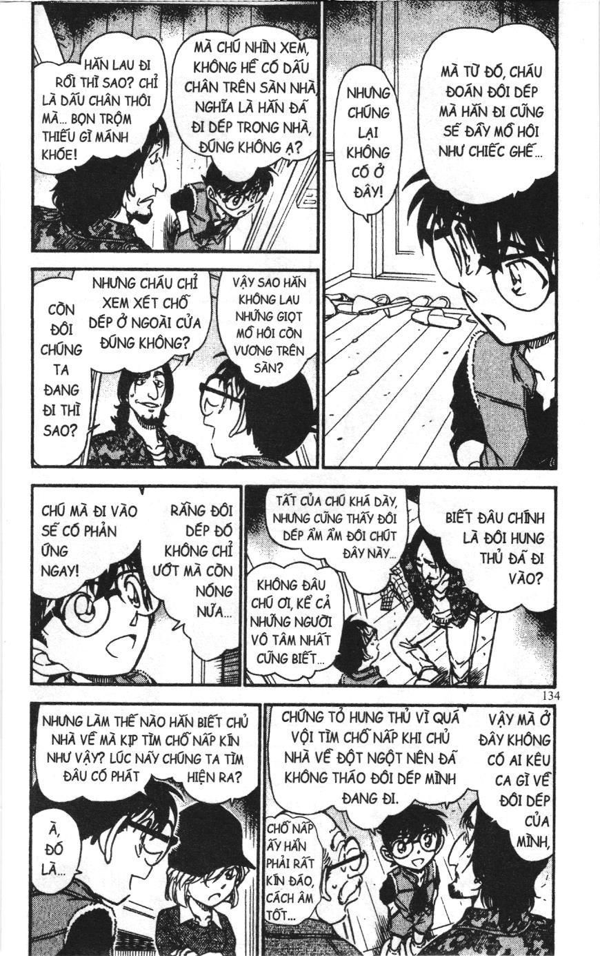 Thám tử lừng danh Conan Loạt truyện tranh Chapter 596 - Trang 4