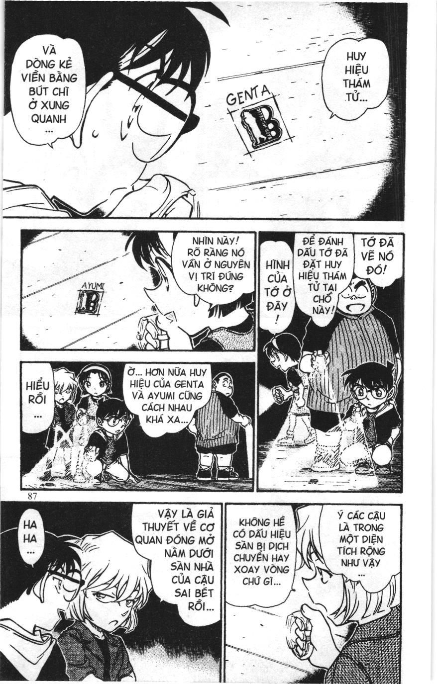 Thám tử lừng danh Conan Loạt truyện tranh Chapter 703 - Trang 5